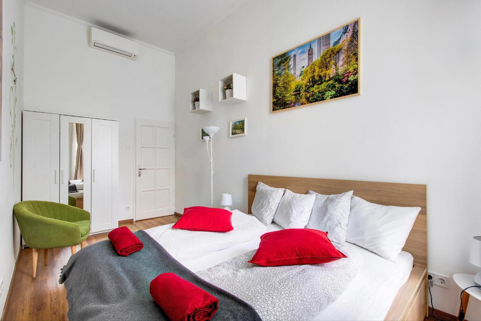 Budstay Apartment *
